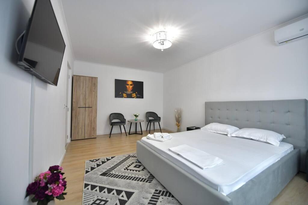 Luxury Studio / M Romancierilor Букурещ Екстериор снимка