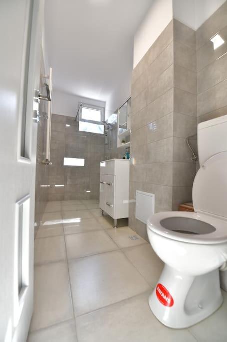 Luxury Studio / M Romancierilor Букурещ Екстериор снимка