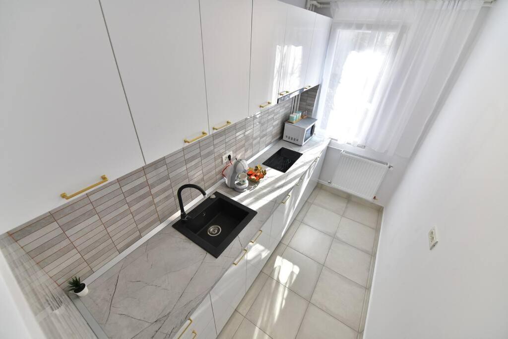 Luxury Studio / M Romancierilor Букурещ Екстериор снимка