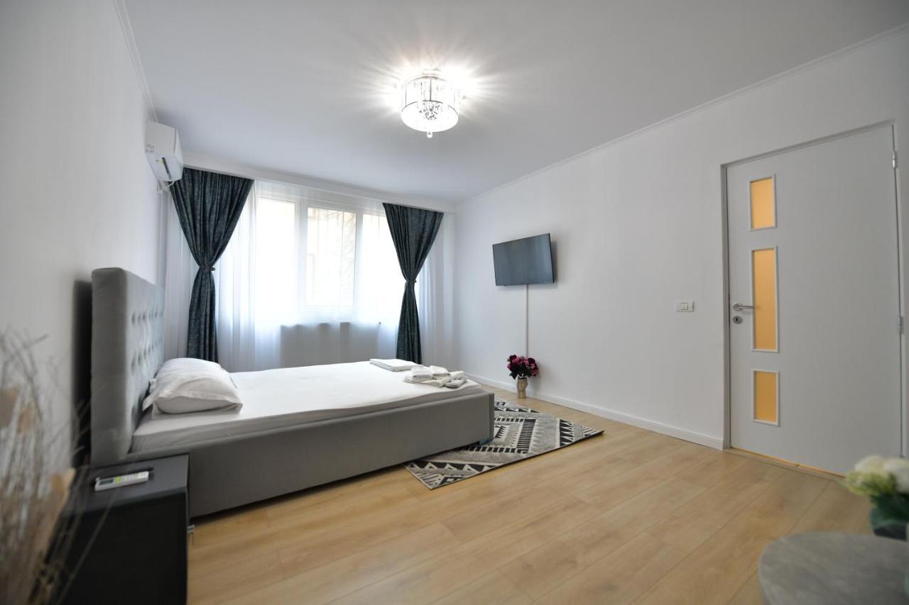 Luxury Studio / M Romancierilor Букурещ Екстериор снимка